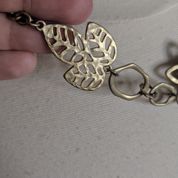 Lia Sophia Golden Girl Flower Necklace - Picture 5 of 6